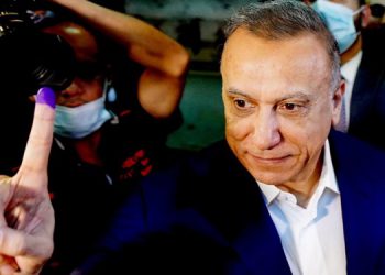 مصطفی الکاظمی پای صندوق رأی خواستار مشارکت گسترده مردمی شد