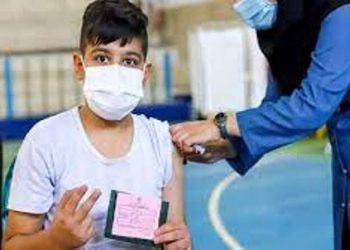 آغاز رسمی واکسیناسیون دانش آموزان ۱۸-۱۲ استان کردستان
