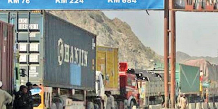 صادرات ۷۲۰هزار تن کالا از گمرکات آذربایجان غربی