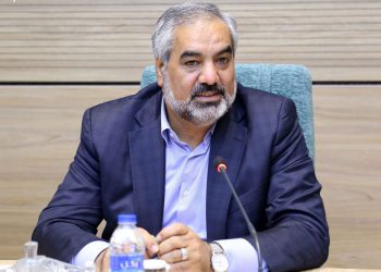 کالاهای اساسی موردنیاز مردم تأمین و ذخیره‌سازی شود