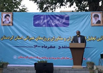 بخش عمده ای از توسعه استان را مرهون پیمانکاران هستیم/امروز اتمام ریل‌گذاری راه آهن سنندج