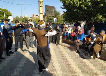 گزارش تصویری مراسم/ استقبال مردمی از پانزدهمین جشنواره بین‌المللی تئاتر خیابانی مریوان