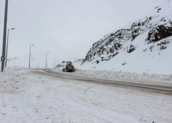 بارش برف و باران در جاده‌های ۵ استان