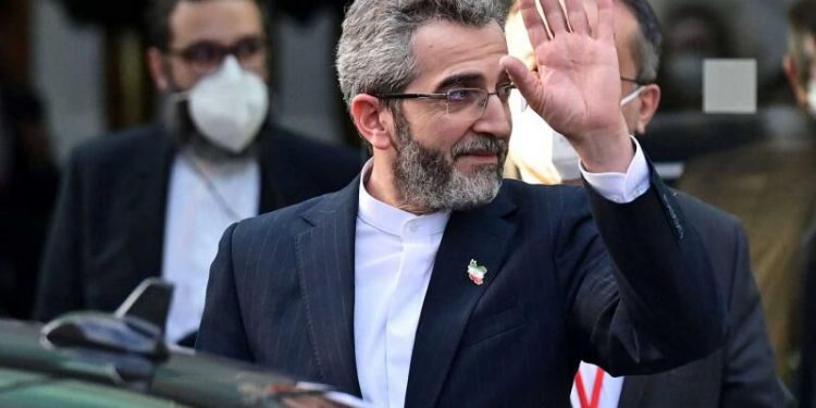 رفع تحریمها محور رایزنیهای فشرده دیپلماتیک باقری و طرفهای اروپایی