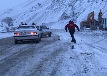 محدودیت‌ تردد در محورهای کردستان/ تردد تریلی در کلیه محورهای استان تا اطلاع ثانوی ممنوع است