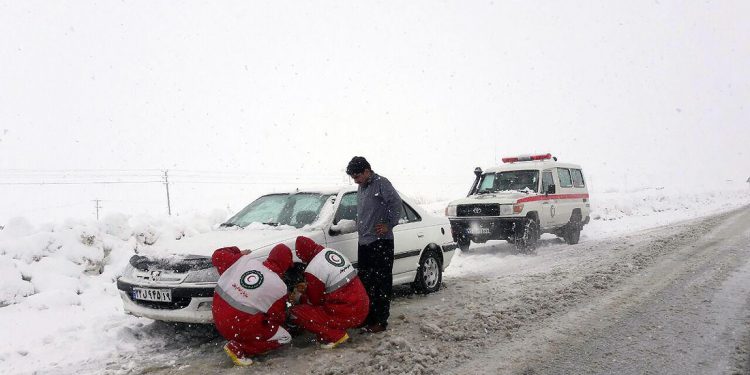 هلالاحمر به ۴۳۲ مسافر کرمانشاهی امدادرسانی کرد