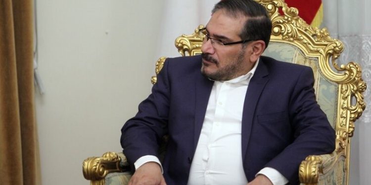 شمخانی: نمایش رفع تحریم، سازنده نیست