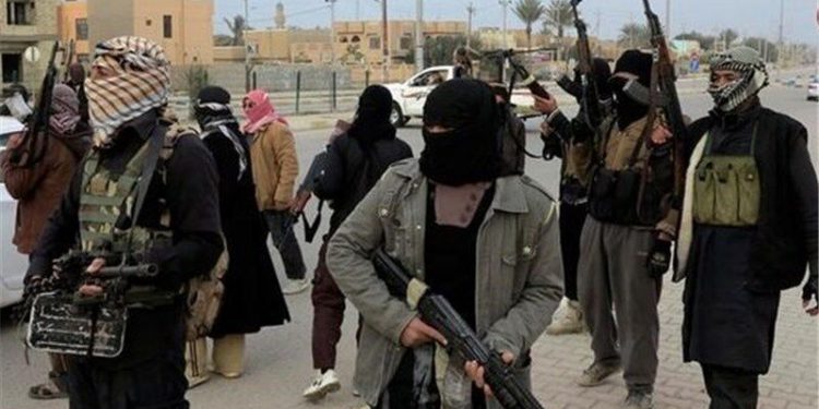 مقام پیشین عراقی از احتمال ورود پنج هزار تروریست سعودی به خاک عراق گفت