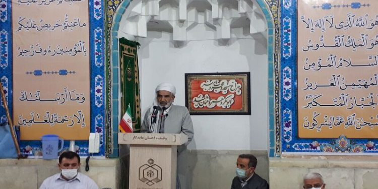 امام جمعه سنندج: حضور پرشور مردم در آیین ۲۲ بهمن نشان از اراده قوی آنان برای حفظ انقلاب دارد