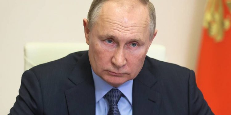 پوتین: اوکراین عملیات جنگی تمام عیار در دونباس را آغاز کرد