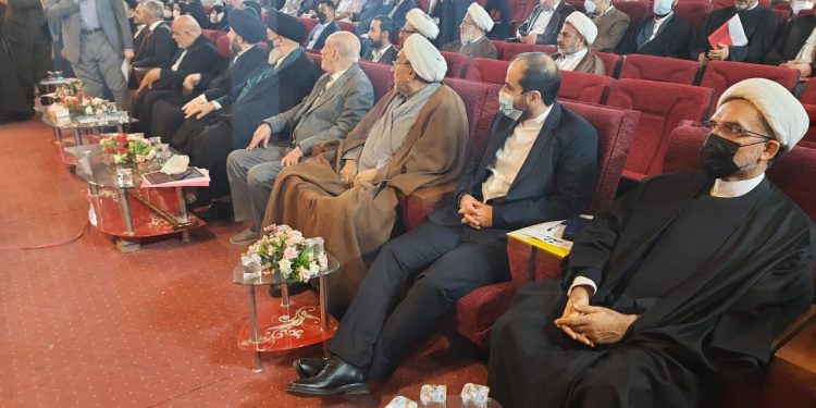 کنفرانس «کرامت انسانی در گفتمان حسینی» با حضور دهها اندیشمند در کربلا برگزار شد