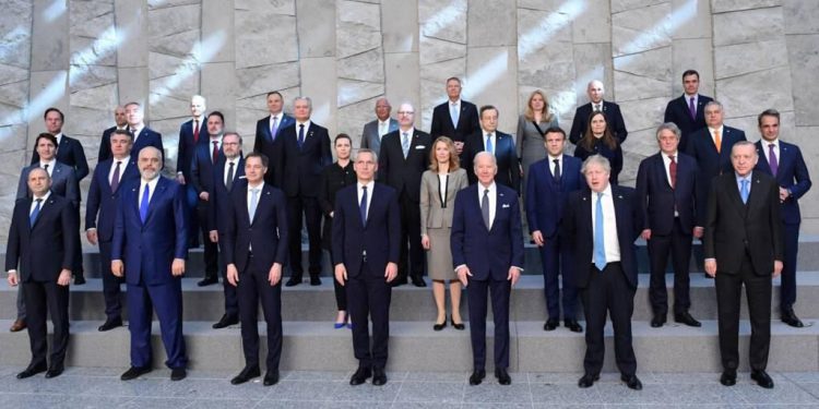 ناتو: حمایت دفاعی از اوکراین افزایش مییابد