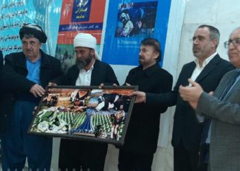 با حضور محمد حاجی محمود و احمد ناطقی؛  از دو کتاب با موضوع بمباران شیمیایی حلبچه رونمایی شد