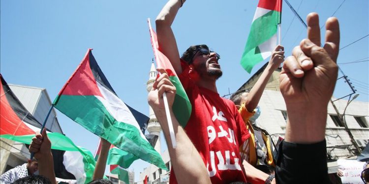 تظاهرات مردم اردن در همبستگی با فلسطینیان/ معترضان خواستار بسته شدن سفارت اسرائیل شدند