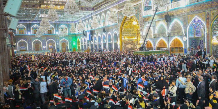 آیین سوگند ولایت بیش از یکهزار دانش آموخته رشته پزشکی در حرم امام حسین(ع) برگزار شد