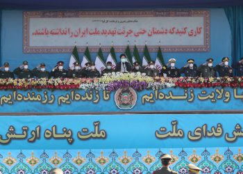 در مراسم گرامیداشت روز ارتش : رییس جمهور: کوچکترین تحرکی از صهیونیست‌ها سر بزند، در مرکز رژیم صهیونیستی پاسخ خواهیم داد