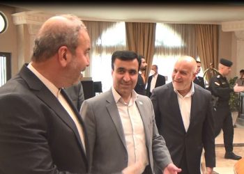 ریزگردها مسئولان ایرانی و عراقی را گرد هم آورد؛ رئیس سازمان محیط زیست ایران در بغداد