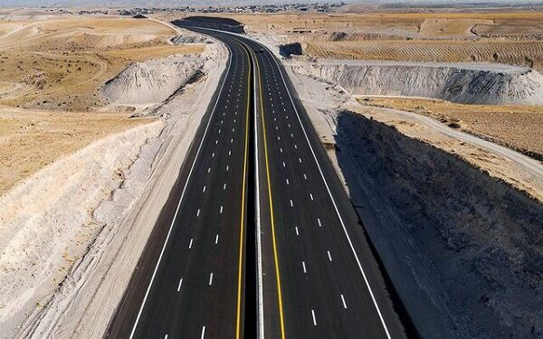 احداث کریدور بزرگراهی غرب کشور نیازمند اعتبارات جهشی /تعویق 20 ساله کریدور بزرگراهی غرب کشور