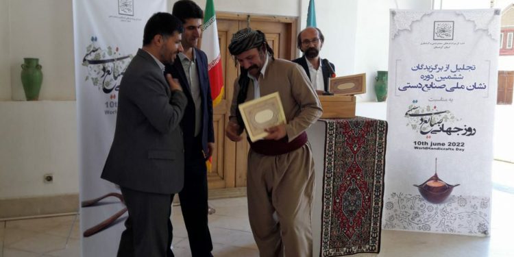 هویت اصیل ایرانی در آثار هنرمندان کردستانی نهفته است