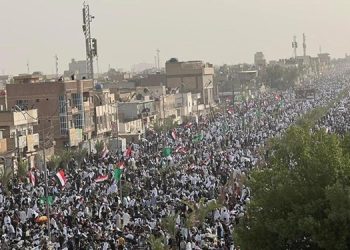 تجمع بزرگ طرفداران «سید مقتدی الصدر» پیش از نماز جمعه