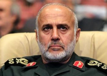 سرلشکر رشید: کمک به مداخلات دشمنان در منطقه تاوان دارد/ امنیت همسایگان را امنیت خود می‌دانیم