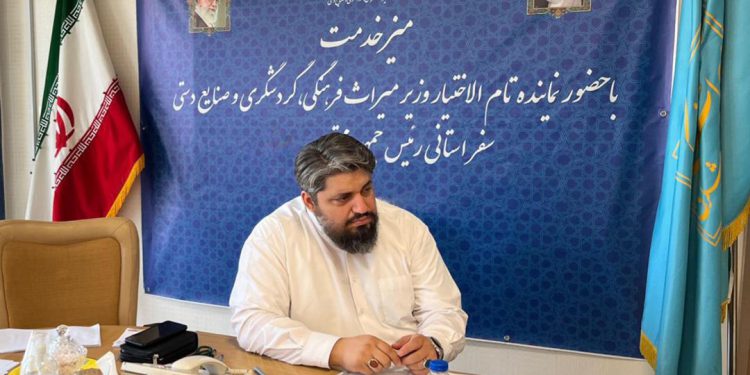 برپایی میز خدمت با حضور نماینده وزیر میراث‌فرهنگی در کردستان