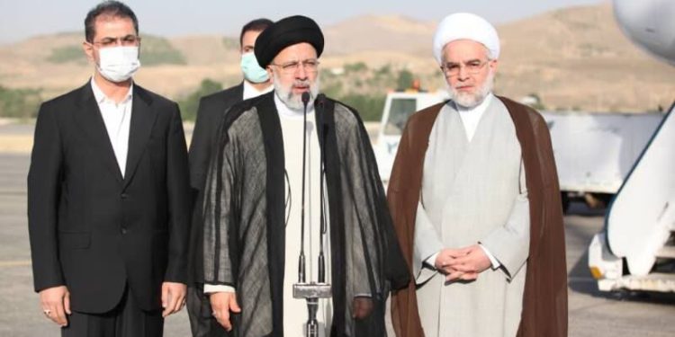 اتمام پروژه های نیمه تمام استان کردستان در برنامه دولت است