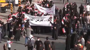 حضور زنان در تظاهرات حمایت از مشروعیت عراق/ العبادی: جریان صدر و چارچوب هماهنگی همکاری کنند