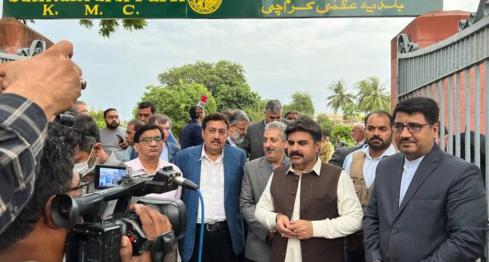 رونمایی پارک «سلمان فارسی» به نشانه دوستی ۷۵ ساله ایران و پاکستان در کراچی