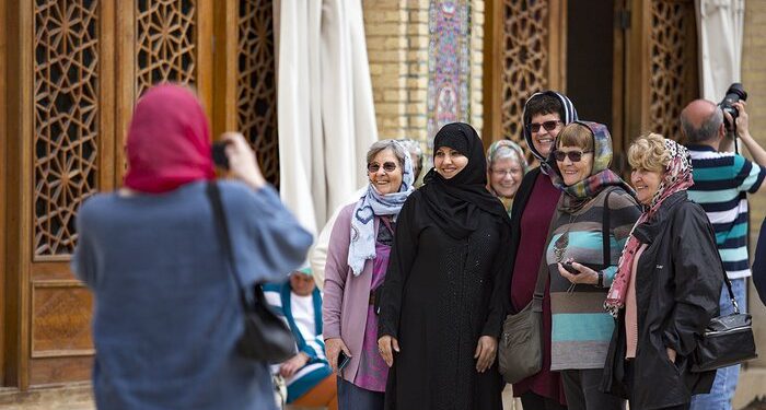 گردشگران ۲.۵ میلیارد دلار در ایران خرج کردند