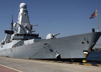 ورود کشتی‌های مین روب انگلیس به قطر