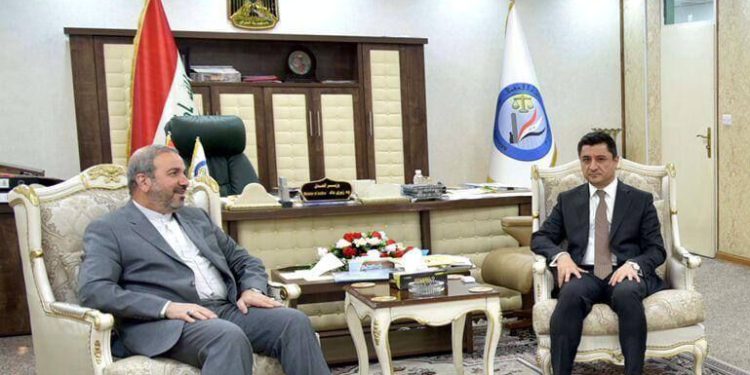 دیدار سفیر ایران با وزیر دادگستری عراق