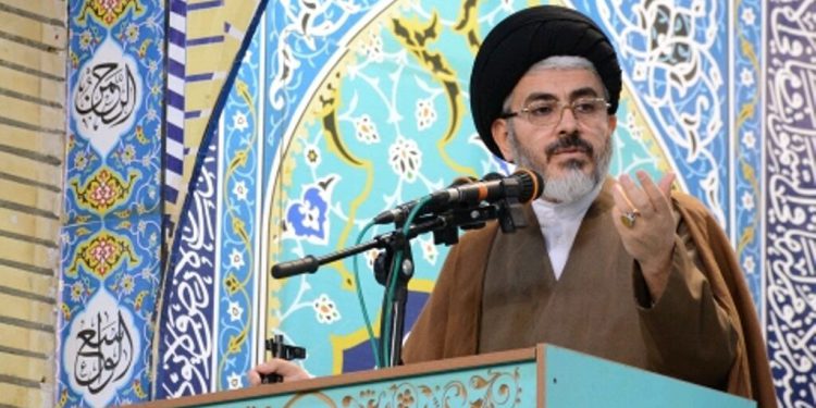 امام جمعه ارومیه: توهین به قرآن کریم نشانگر جهالت دشمنان اسلام است