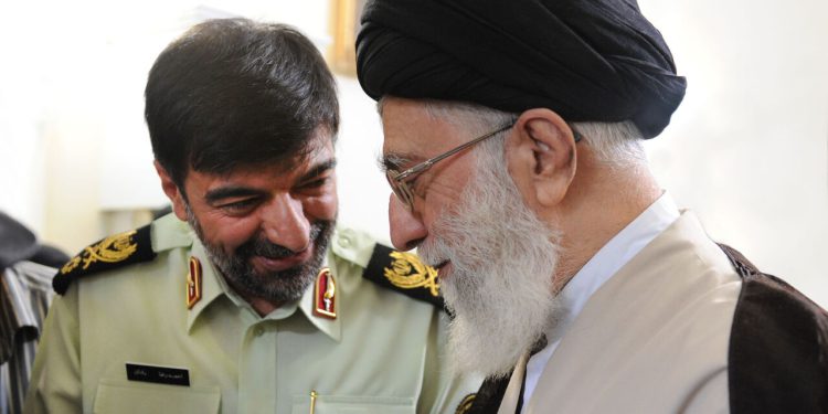 در حکمی از سوی رهبر معظم انقلاب اسلامی؛ سردار رادان به عنوان فرمانده انتظامی کل کشور منصوب شد