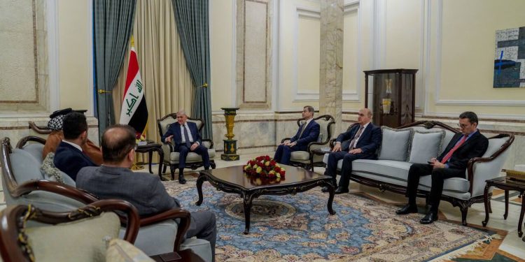 رئیس جمهور عراق: شورای عالی آب را برای مذاکره با ترکیه و ایران تشکیل می‌دهیم