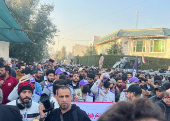 اعتراض عراقی‌ها مقابل سفارت سوئد در محکومیت اهانت به قرآن