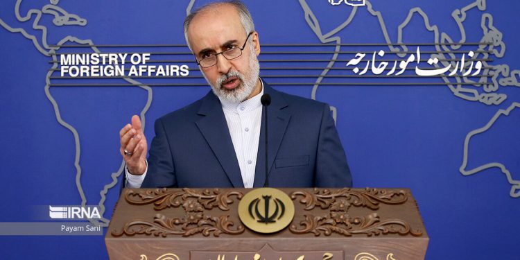 واکنش کنعانی به دیدار مکرون با عناصر ضد انقلاب