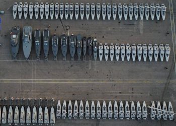 شناور‌های راکت‌انداز سپاه پاسداران  انقلاب اسلامی  ‌‌”موشک‌انداز‌” شدند