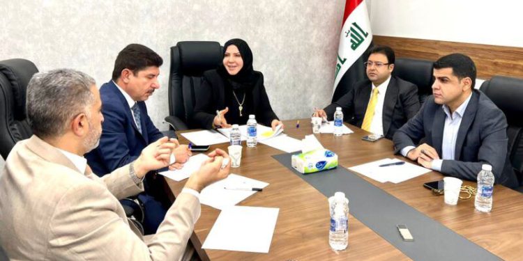 کمیسیون حمل و نقل پارلمان عراق: بغداد در تکمیل راه آهن شلمچه به بصره جدی است