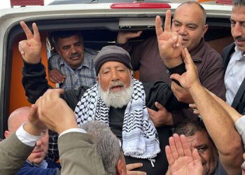 مسن‌ترین اسیر فلسطینی در سن ۸۳ سالگی آزاد شد