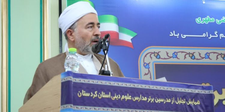 مشاور رئیس‌جمهور در امور اقوام و اقلیت‌های دینی و مذهبی: اختلافات جزئی نباید باعث تفرقه میان اقوام و مذاهب اسلامی شود