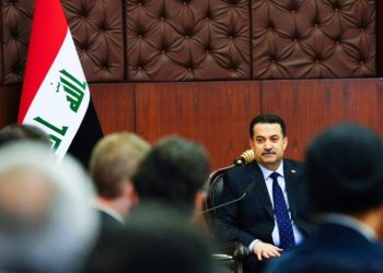 نخست وزیر عراق: نمی توانیم به نفت وابسته بمانیم