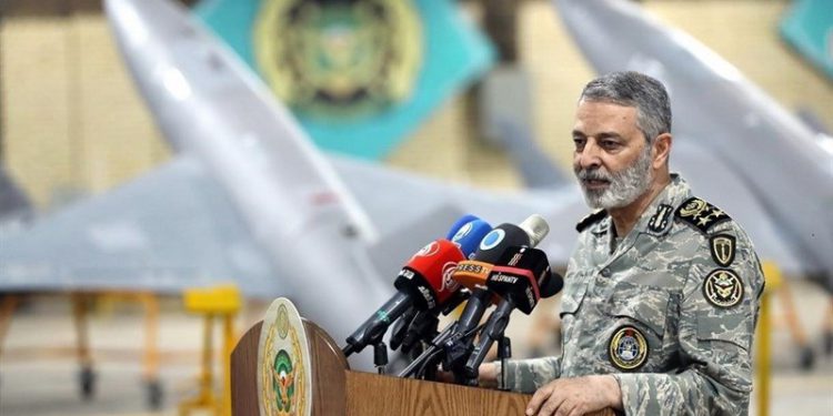 فرمانده کل ارتش ایران:  با تمام توان حافظ تمامیت ارضی کشور خواهیم بود