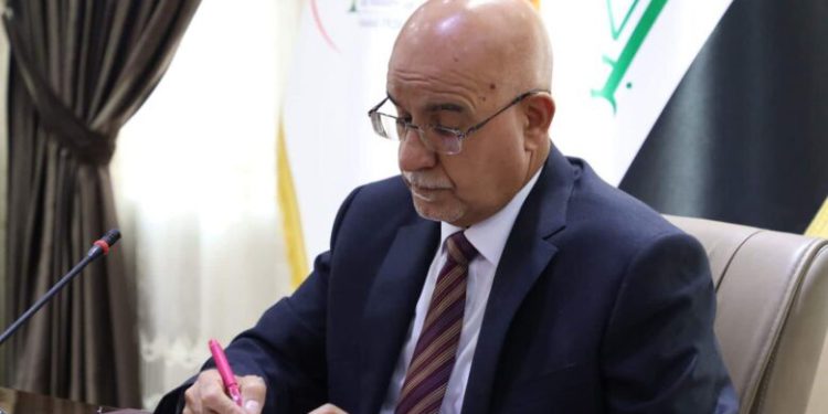 توضیحات وزیر بهداشت عراق درباره تأمین سلامت زائران اربعین و راه‌اندازی دانشگاه ایرانی در کربلا