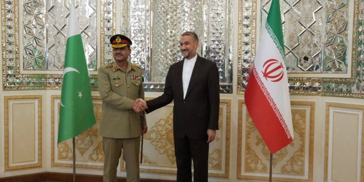 تاکید امیر عبداللهیان بر نقش ارتش پاکستان در همکاریهای امنیتی مرزها