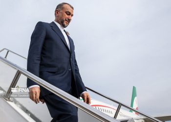 پاسخ به یک ادعا؛ هواپیمای ماهان به مقصد دمشق حامل وزیر امور خارجه نبود/ بغداد نخستین مقصد امیرعبداللهیان