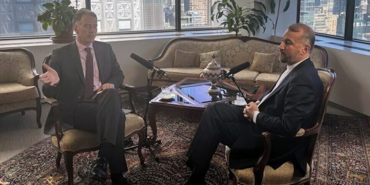 در گفتگو با رادیو ملی آمریکا امیرعبداللهیان: منطقه به بشکه باروت تبدیل شده است/طرح سلطان عمان هنوز روی میز است