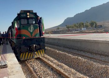 تحقق رویای ۲۰ ساله با افتتاح راه‌آهن همدان- سنندج در سفر رئیس جمهور به کردستان