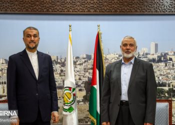 دیدار اسماعیل هنیه و امیرعبداللهیان پس از اعلام توافق آتش‌بس در غزه