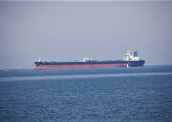 عراق نخستین نفتکش حامل سوخت را روانه غزه کرد